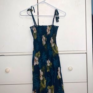 blue green and white Hawaiian dress